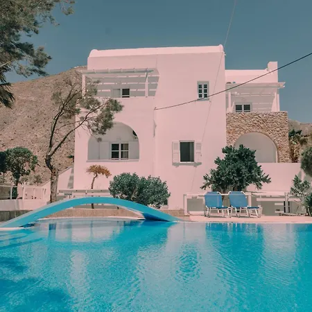 Blue Island Santorini ペリッサ