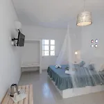 Blue Island Santorini * Περίσσα