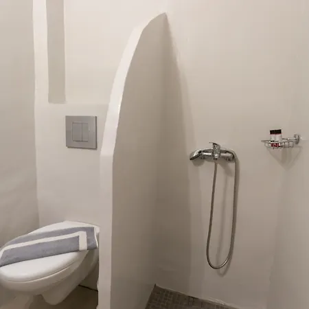 Blue Island Santorini Hotel *