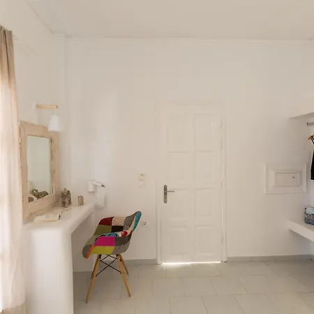 Blue Island Santorini Отель *