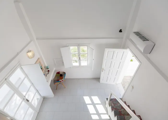 Blue Island Santorini Hotel *