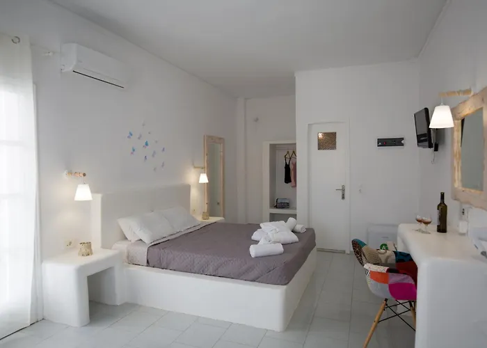 Blue Island Santorini Περίσσα