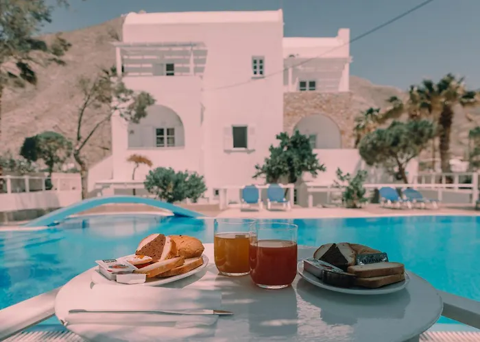 Blue Island Santorini Περίσσα