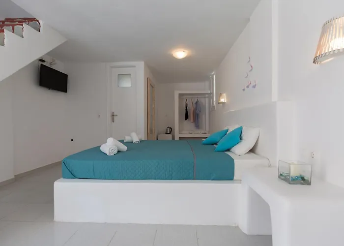 Blue Island Santorini Ξενοδοχείο *