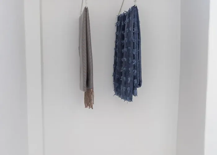 Blue Island Santorini Hotel *