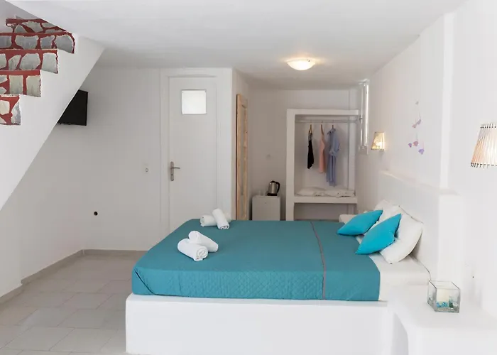 Blue Island Santorini Περίσσα