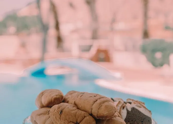 Blue Island Santorini ペリッサ