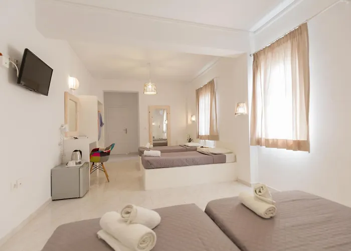 ホテル Blue Island Santorini ペリッサ