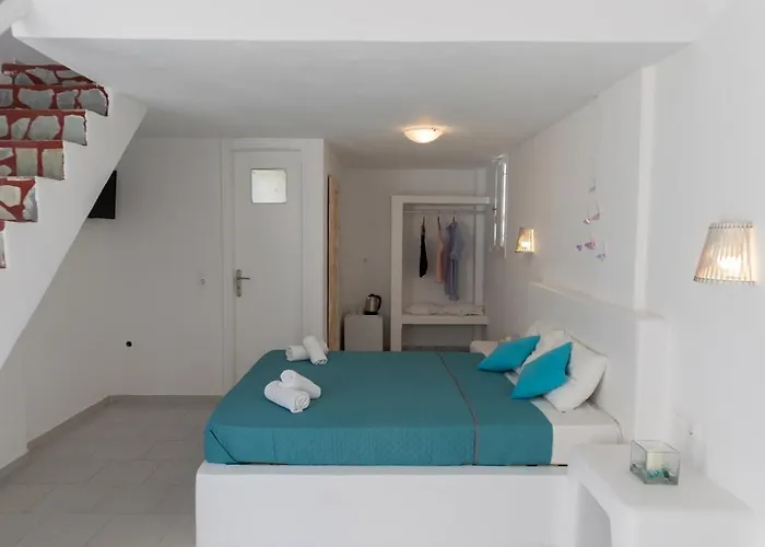 Blue Island Santorini