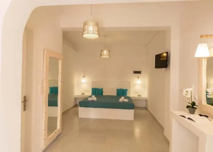 Blue Island Santorini Hotel *