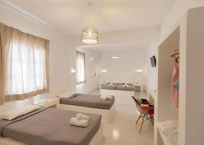 Blue Island Santorini * ペリッサ